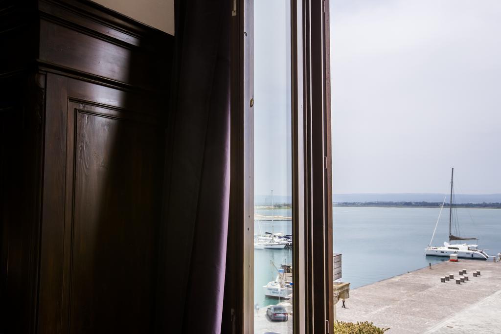 Palazzo Giunta - Porta Marina Ortigia Bed and Breakfast Syracuse Eksteriør billede