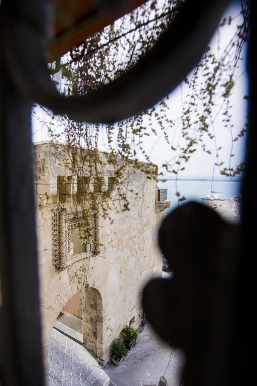 Palazzo Giunta - Porta Marina Ortigia Bed and Breakfast Syracuse Eksteriør billede
