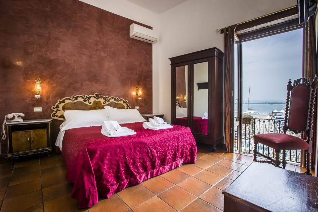 Palazzo Giunta - Porta Marina Ortigia Bed and Breakfast Syracuse Eksteriør billede